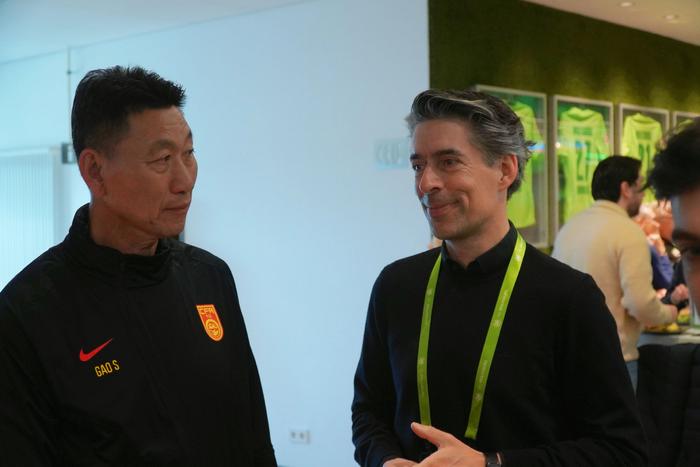 包含沃尔夫斯堡俱乐部揭开背后的努力故事的词条