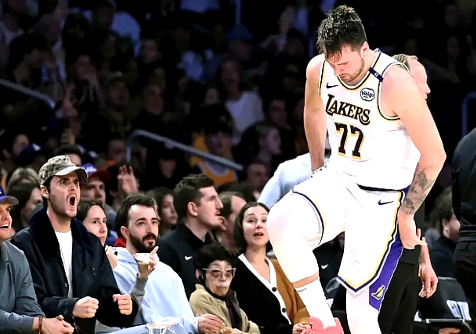 美国男篮横扫热火B队,东契奇统治全场的简单介绍 美国男篮横扫热火B队,东契奇统治全场的简单介绍