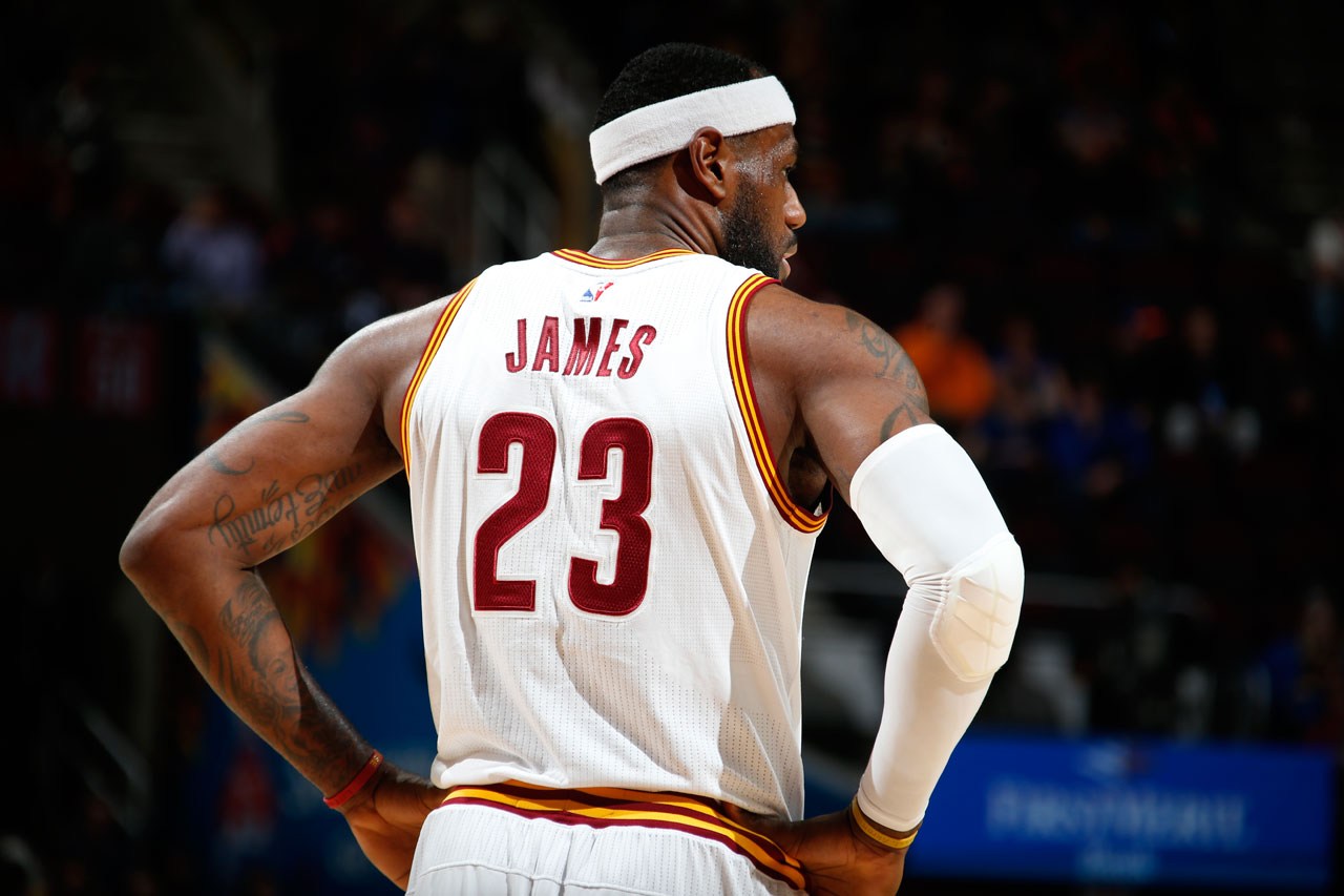 -包含骑士客场胜鹈鹕，连胜止步但保持势头的词条