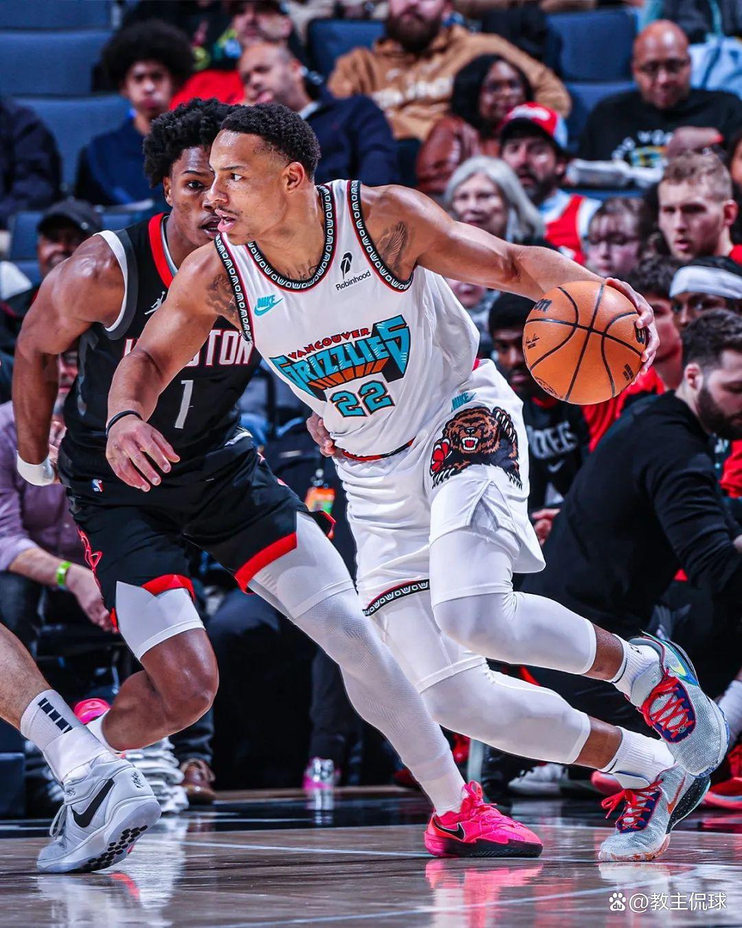 灰熊完胜墨西哥男篮,乔治惊艳世界 灰熊完胜墨西哥男篮,乔治惊艳世界