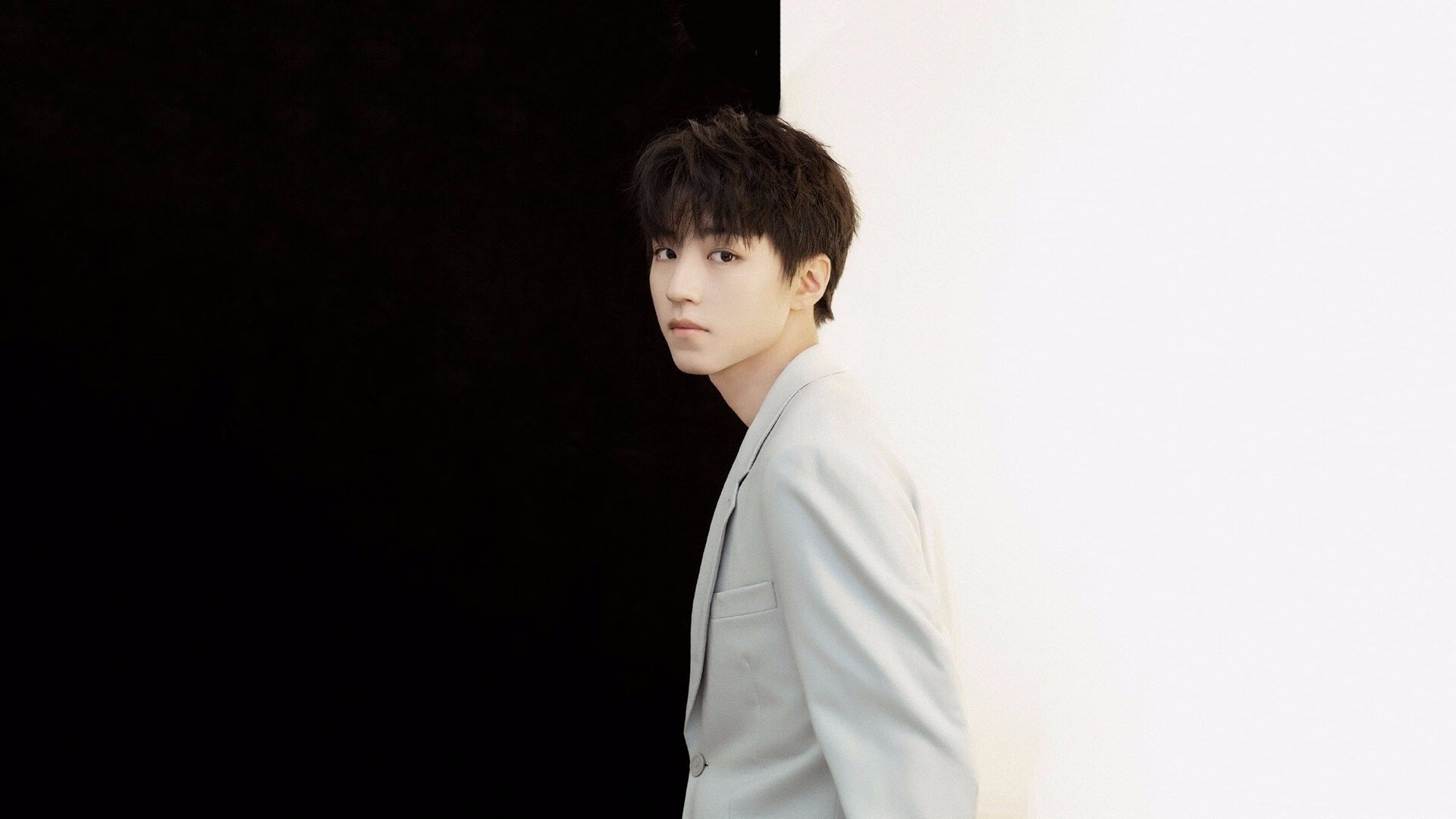 pg电子模拟器-铁壁对利刃，山西之盾与字母哥的冠军级宣言