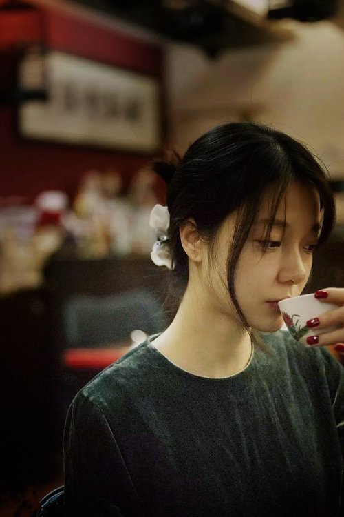 奥斯梅恩的璀璨首秀,F1新赛季揭幕战之夜聚焦新星光芒