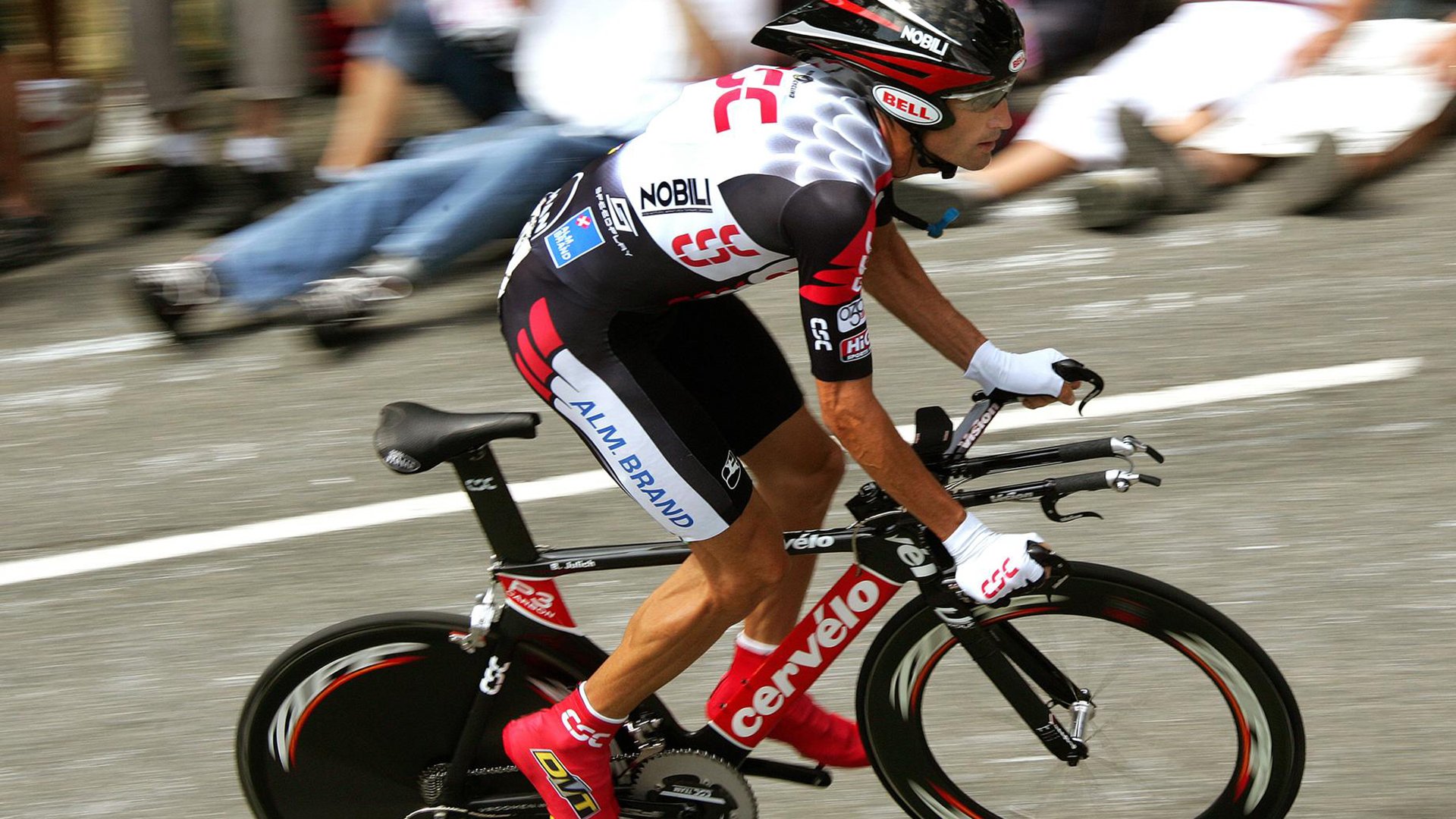 足球的双重奏,日本对阵法国的激战与莫德里奇的自我证明