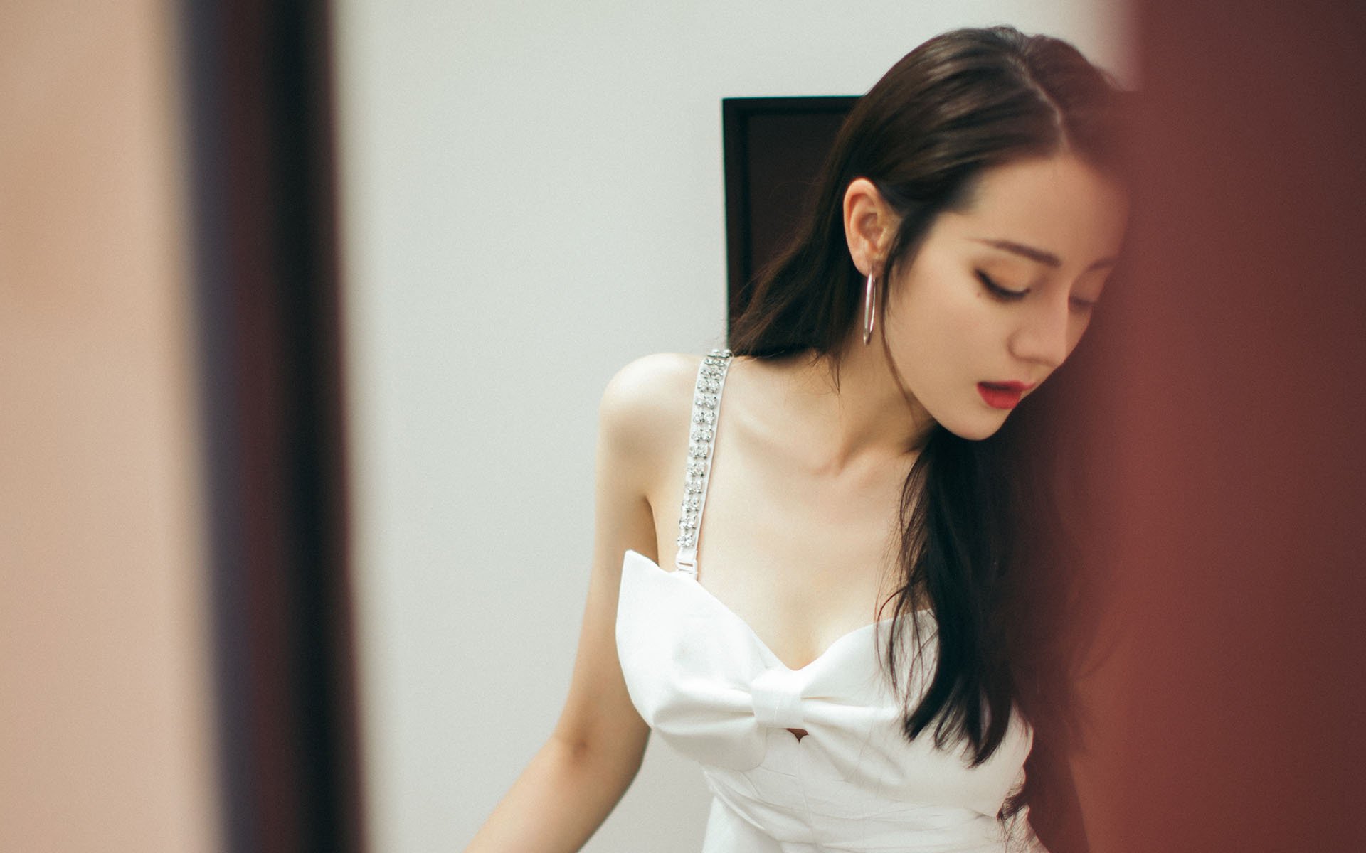 pg电子游戏-南美风暴席卷北欧堡垒，乌拉圭完胜丹麦，梅西大师级表现主导F组焦点战